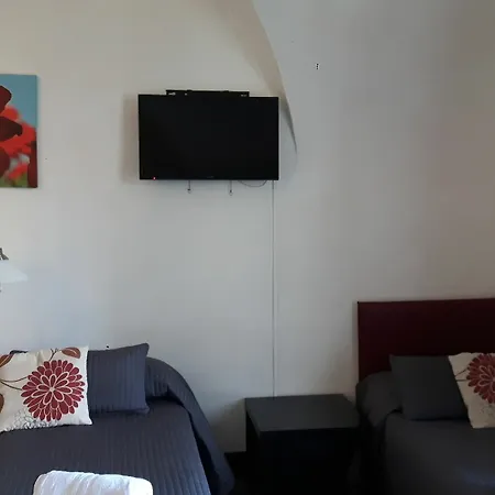 Guest house Da Gianni E Lucia With Bathroom In The Center Catania