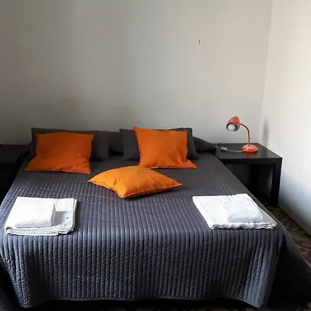 Guest house Da Gianni E Lucia With Bathroom In The Center 2*