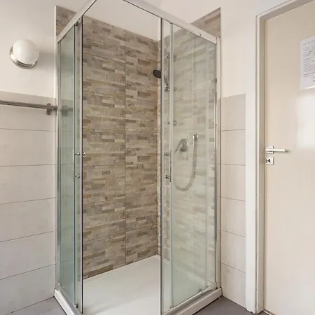 Guest house Da Gianni E Lucia With Bathroom In The Center 2*